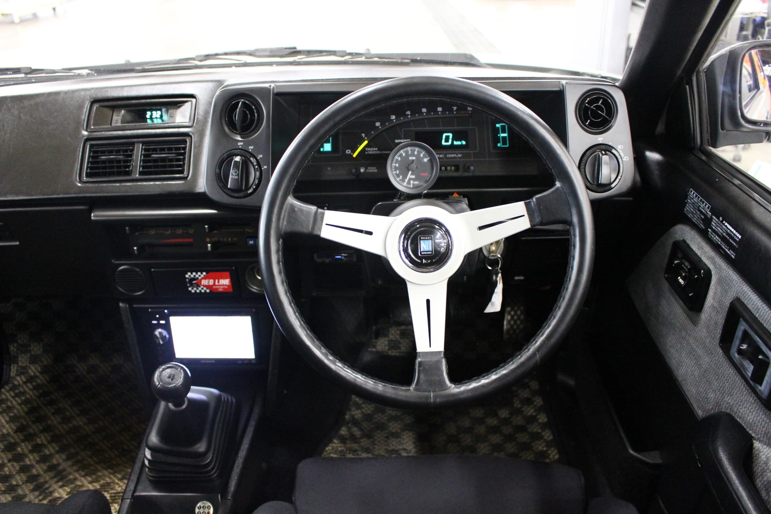 AE86スプリンタートレノGTハンドル 人生初の愛車とともに20年！1983年式トヨタ スプリンター トレノ GT