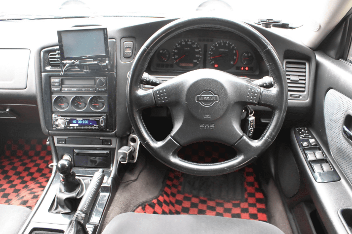 車両運転席の写真