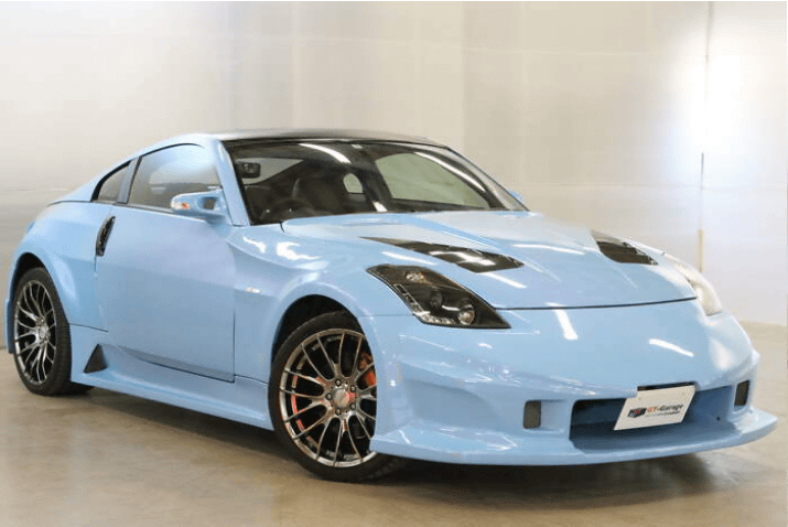 車両正面の写真